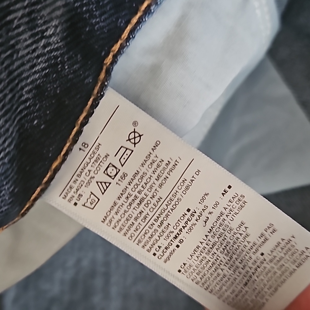 NEW! OLD NAVY High Rise Slouchy Straight Denim Jean Shorts 18. - Picture 8 of 8